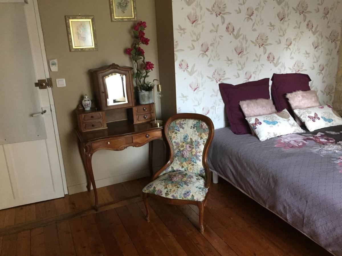 De Charme Et D'Eau Bed & Breakfast Saint-Savinien Exterior photo
